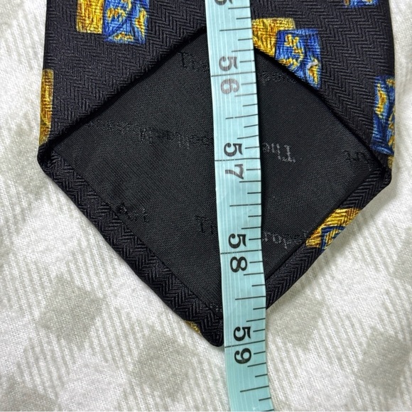 Vintage Metropolitan Museum of Art Tie Silk Necktie The Met NYC VTG - Picture 6 of 6